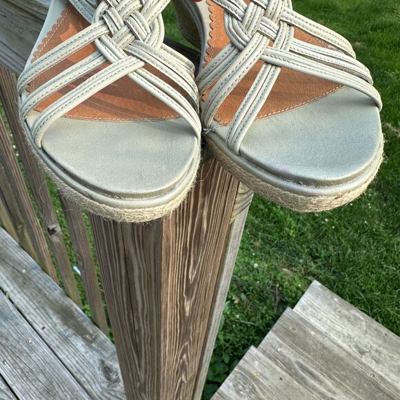 Clarks Artisan Wedge Sandals Heels Womens Size 9 M - Picture 6 of 10